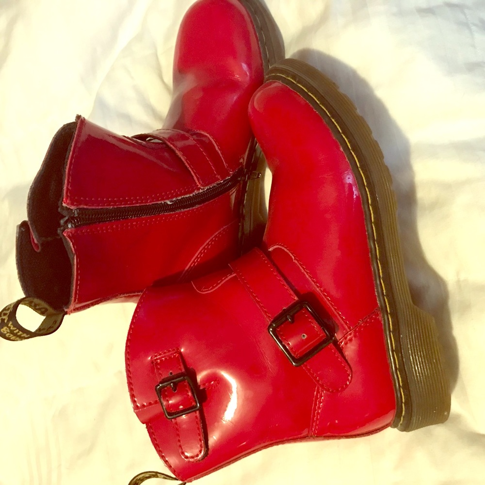 Girls red boots